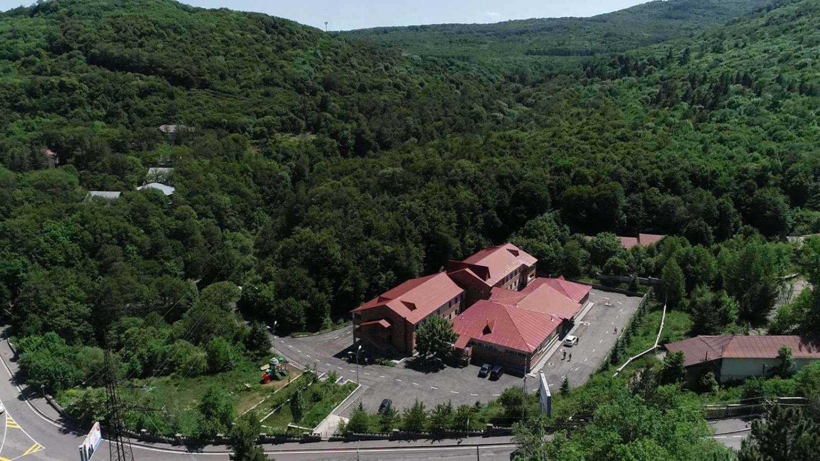 Tsaghkahovit Hotel Tsaghkadzor Exterior photo