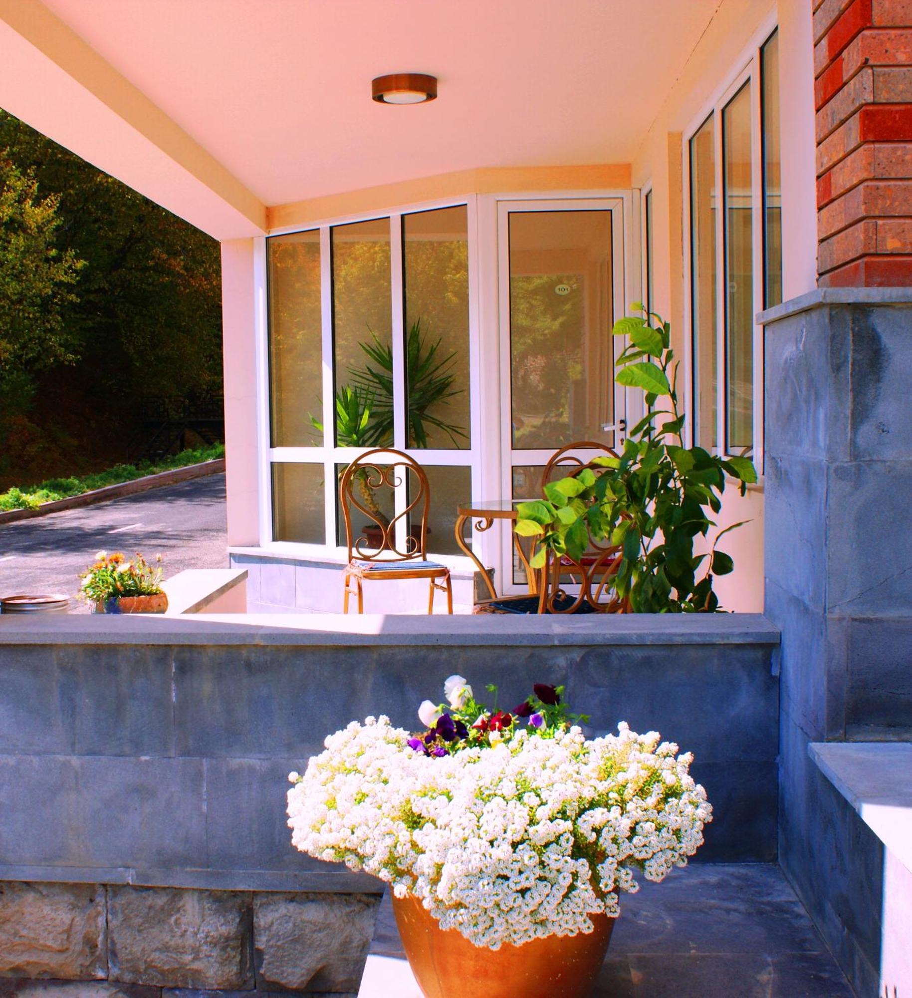 Tsaghkahovit Hotel Tsaghkadzor Exterior photo